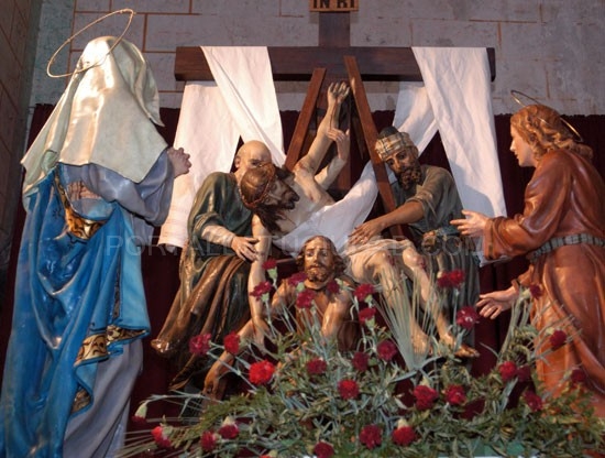 Santisimo Crucifijo y Descendimiento De La Cruz Santisimo Crucifijo y Descendimiento De La Cruz