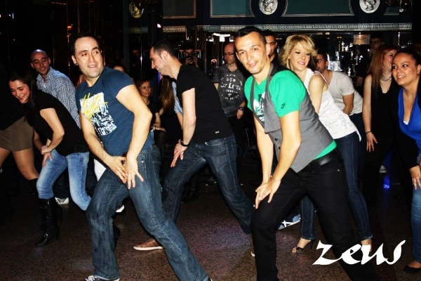 FOTOS DE FIESTAS EN PUBS fotos de fiestas en pubs: