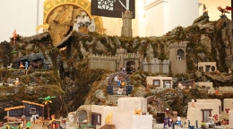 Belén Diocesano de Playmobil "Ciudad de Cáceres"