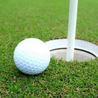 Prueba tu swing en nuestro mini golf