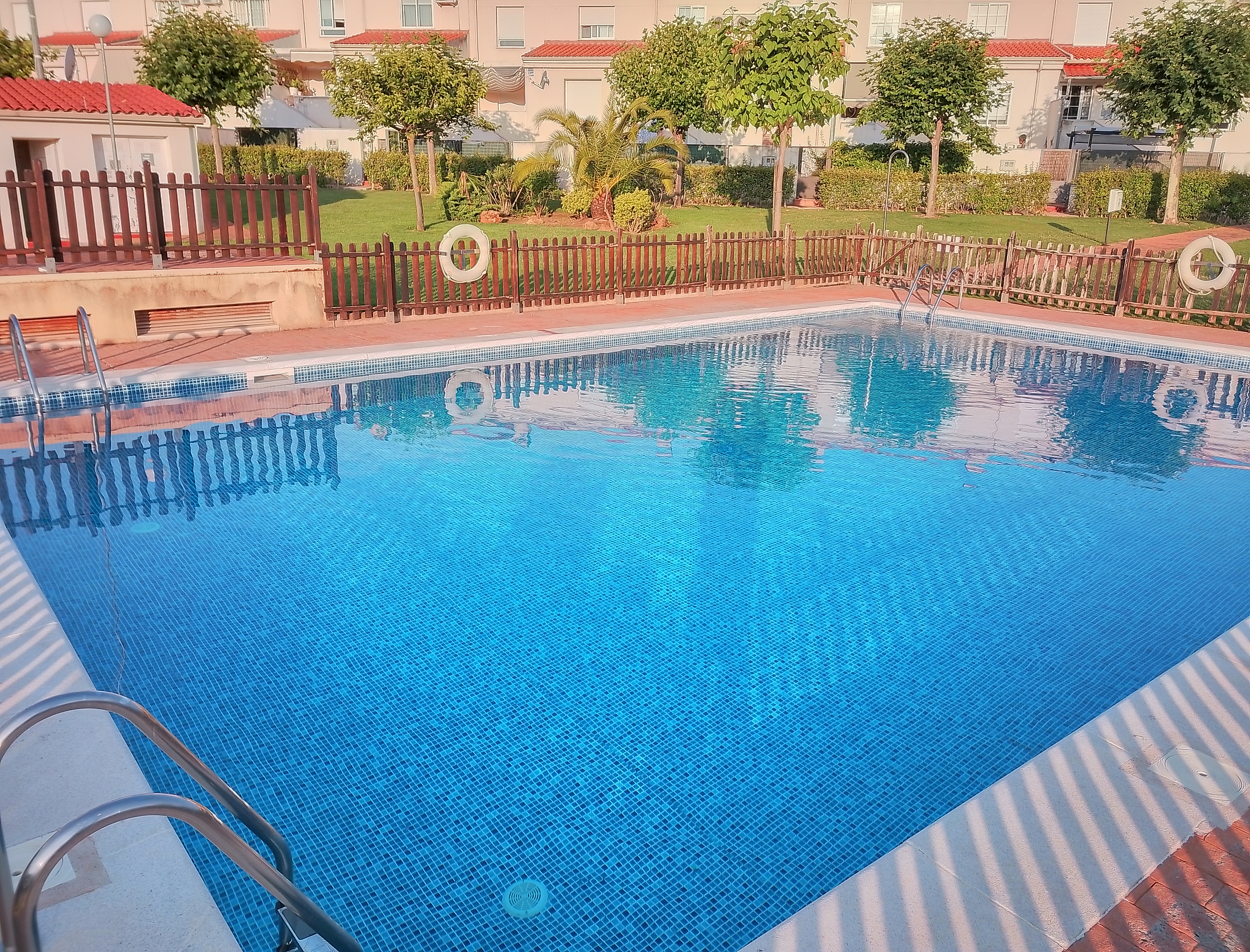 Piscinas Reyes - Construcción, mantenimiento y limpieza de piscinas