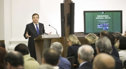 Fernández Vara muestra su disposición a reformar la Ley que regula el Consejo Económico y Social