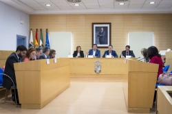 Fernández Vara defiende sistemas de información efectivos que permitan a los consumidores elegir con libertad