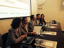 Pérez Urban apuesta por una Ley de Mecenazgo extremeña en vísperas de Foro Arte Cáceres 15El director general de Bibliotecas, Museos y Patrimonio Cult