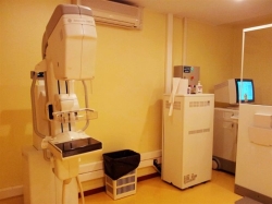 Cerca de 7.000 extremeñas se someterán a mamografías en noviembre dentro del Programa de Detección Precoz del Cáncer de Mama