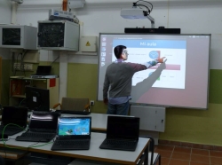 La Consejería de Educación y Empleo comienza a distribuir los nuevos equipamientos TIC en los centros educativos