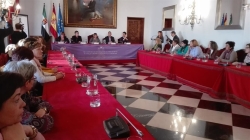 La Diputación de Cáceres se suma el Día Internacional contra la Violencia de Género con una 'Asamblea de Mujeres'