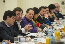 La Junta resalta que los 280 millones del FLA permitirán mejorar el pago a proveedores y beneficiarán a la economía extremeña