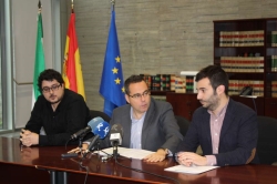 La Junta de Extremadura modifica las becas complementarias para llegar a un mayor número de universitarios
