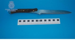 Detenido el dueño de un bar de Cáceres por agredir con un cuchillo a un cliente