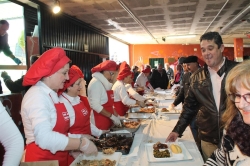 Más de 800 comensales asistieron a 'Las coles con buche' de Arroyo de la Luz