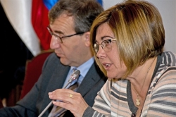 La presidenta de la Diputación de Cáceres cree que la supresión de estos organismos supone "un desprecio al mundo rural"