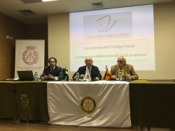 D. Rafael Jiménez Vecino comparte en Cáceres su estrategia de “compliance”