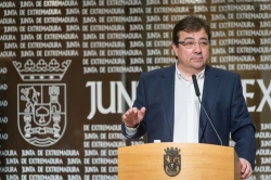 El presidente de la Junta pide “un esfuerzo de todos” para garantizar la sostenibilidad del sistema sanitario