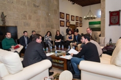 Fernández Vara recibe al presidente del Consejo de la Juventud de Extremadura y a responsables del sistema finlandés de Garantía Juvenil