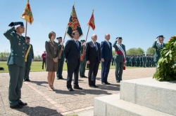 Fernández Vara asiste junto al ministro del Interior al acto de aniversario de la Escuela de Tráfico de la Guardia Civil