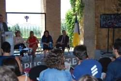 La directora general de Acción Exterior afirma que la igualdad de género debe implementarse en todos los aspectos relacionados con seguridad y constru