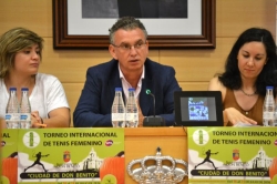 La directora general de Deportes celebra el regreso del Tenis Femenino Internacional a Extremadura