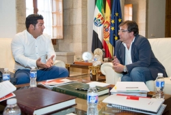 Fernández Vara recibe al presidente autonómico de Cruz Roja quien le ha anunciado las líneas de actuación de la entidad