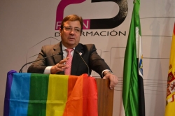 Fernández Vara destaca que España necesita un gran acuerdo social y político por la educación