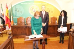 La profesora Margarita Martínez Trancón afronta su segunda etapa como decana de la Facultad de Veterinaria.
