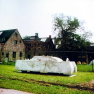 El Museo Vostell Malpartida colabora en una exposición en Chicago sobre Wolf Vostell y el uso del hormigón en su obra.