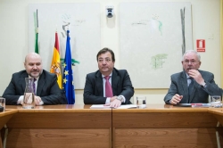 Fernández Vara se reúne con los presidentes nacional y regional de CERMI para abordar cuestiones relacionadas con la discapacidad