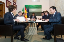 La Junta de Extremadura firma un convenio para promover la accesibilidad universal en espacios de uso cultural público