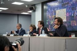 Solo desde un país fiscalmente responsable se podrá tener una buena sanidad sostenida de manera clara.Vara.