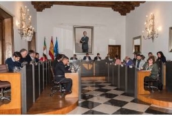 La Diputación aprueba en pleno 540 mil euros para pedanías y 100 mil para mancomunidades