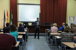 Elisa Barrientos informa del aumento del presupuesto destinado por la Junta de Extremadura a las Oficinas de Igualdad y Violencia de Género.