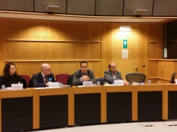 La Junta pone de relieve la “conexión” entre educación y empleo .
