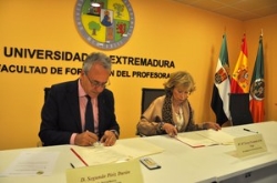 La Fundación Mujeres por África y la UEx firman un convenio que facilitará a mujeres africanas cursar estudios de posgrado.