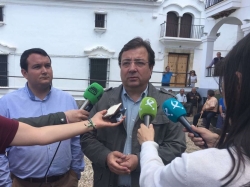 Fernández Vara expresa su solidaridad a la familia de Francisca Cadenas y confía en que pronto haya noticias.