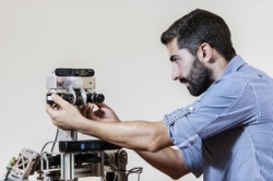 Google concede nueve becas al grupo RoboLab.