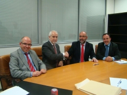 La Junta de Extremadura firma con ADIF la creación de la Vía Verde de la Plata desde Plasencia a su límite con Salamanca