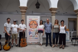La fiesta de bienvenida del Contempopránea abre en Alburquerque la edición más ‘planetaria’ del festival Indie.