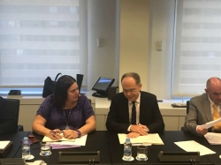 Begoña García califica de “insostenible” la precaria situación del ferrocarril extremeño.