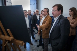 El presidente de la Junta destaca la labor de las pequeñas empresas para que Extremadura dé un gran salto cualitativo.