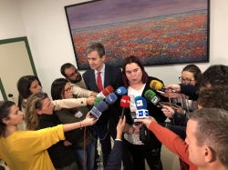 Rotunda oposición de la Junta a pagar un incremento del 60% por kilómetro en el coste del servicio con Renfe.