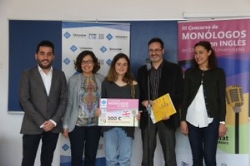 Paula Suero, estudiante de la UEx, obtiene el segundo puesto en el concurso de monólogos en inglés del Grupo 9.