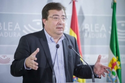 Vara, ha presentado este miércoles en la Asamblea autonómica la Propuesta de Ley Extremeña de Grandes Instalaciones de Ocio.