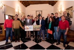 Los convenios de colaboración, firmados por la presidenta provincial, experimentan este año un incremento de 100.000 €.