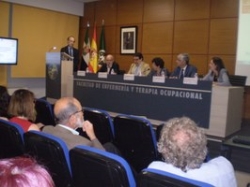 Un curso de verano de la UEx analiza las enfermedades neurodegenerativas que afectan a más de 20.000 extremeños.