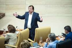 Fernández Vara destaca la lucha en estos años 35 de Autonomía para construir uno de los mejores sistemas sanitarios público.