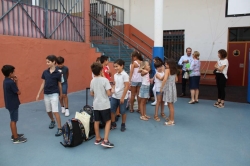 Los primeros estudiantes en comenzar el nuevo curso escolar inician las clases con total normalidad.