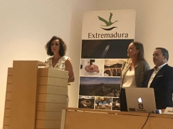La Junta de Extremadura pone en marcha una formación pionera en la región sobre comercialización turística.