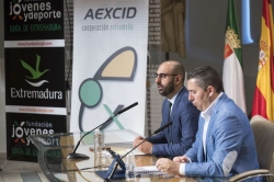 La AEXCID presenta un programa para formar a jóvenes en trabajos de cooperación en organismos multilaterales.