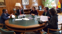 Fernández Vara aborda con la ministra para la Transición Ecológica la futura planificación energética de Extremadura.