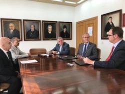 La Universidad de Extremadura ha firmado dos convenios marcos de colaboración con la Fundación Deutz Business School.